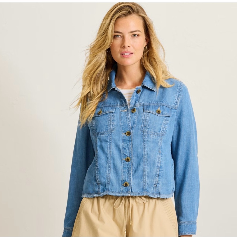 Tommy Bahama lightweight Jean jacket w raw edge